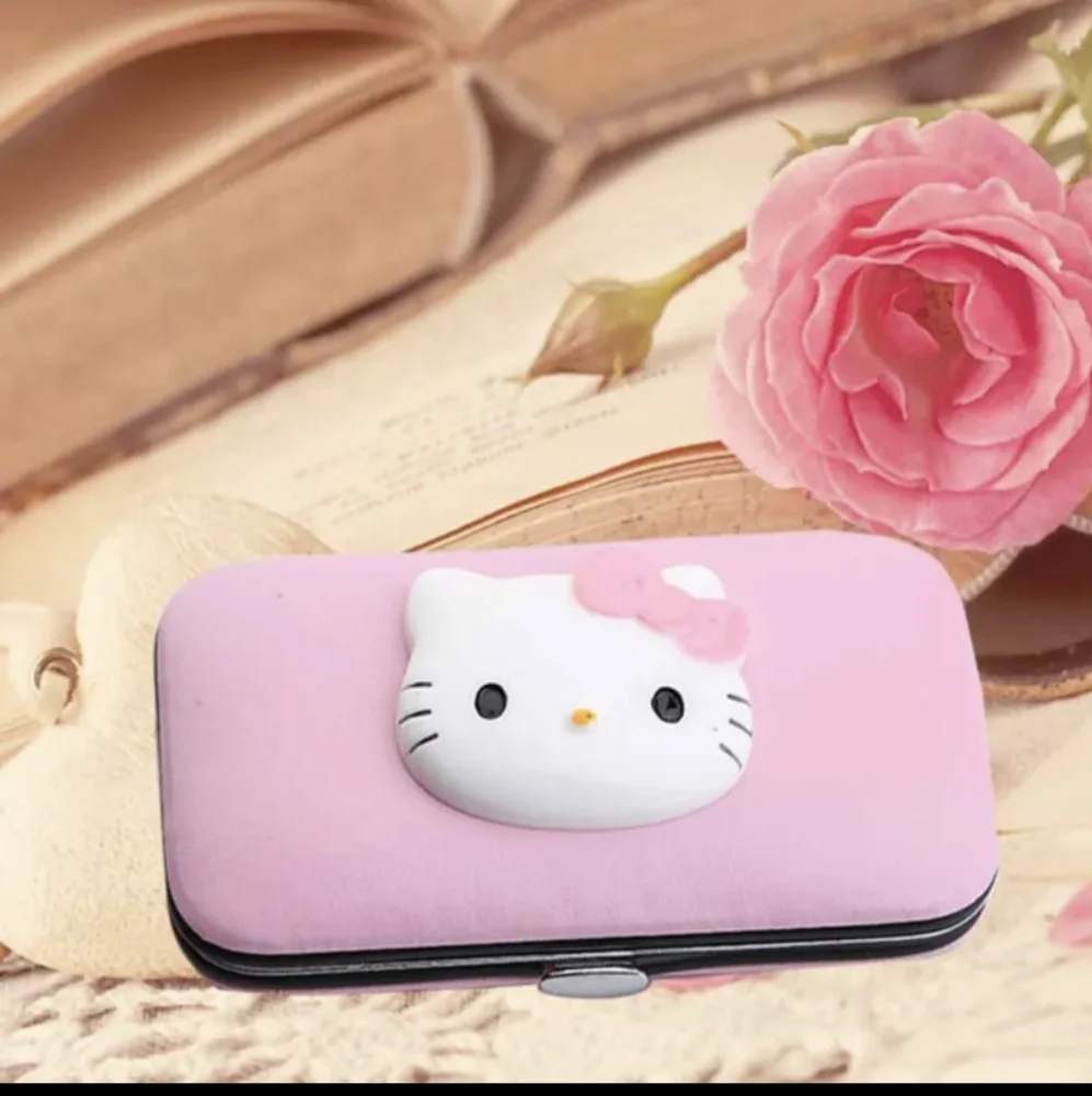 🆕 📢📢 Last One...Hello Kitty Manicure Set. 💅